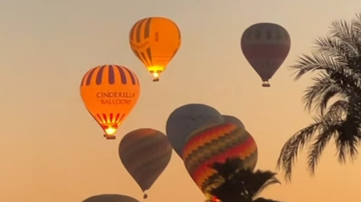 البالون الطائر يزين سماء الأقصر 