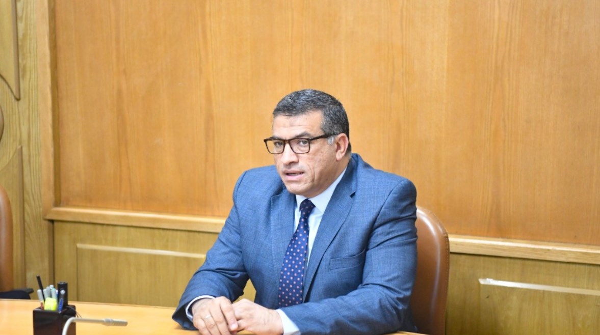 محافظ قنا 