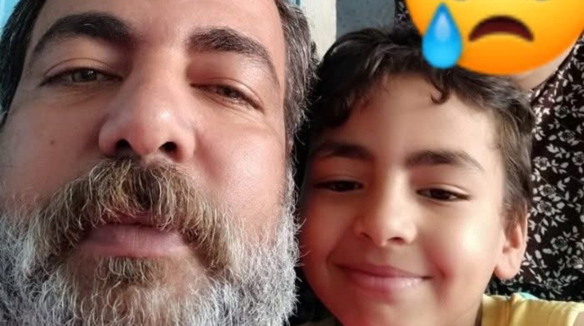 الاب مع ابنه 
