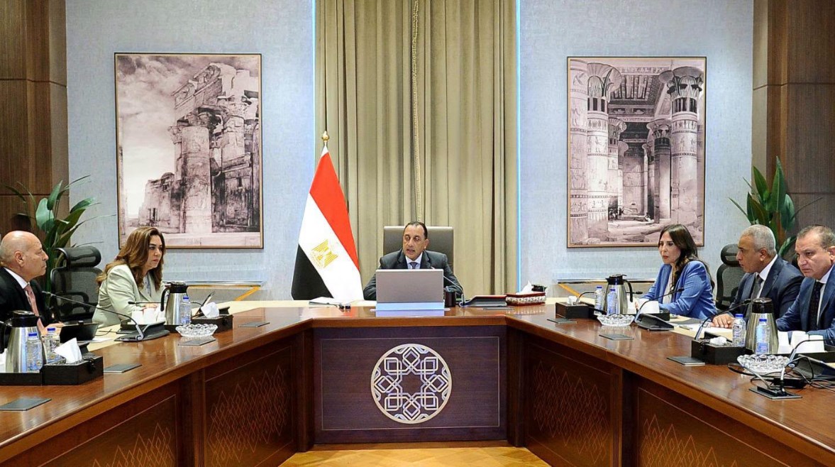 خلال اجتماع رئيس الوزراء