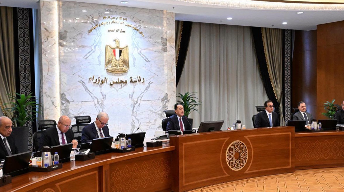 خلال اجتماع رئيس الوزراء