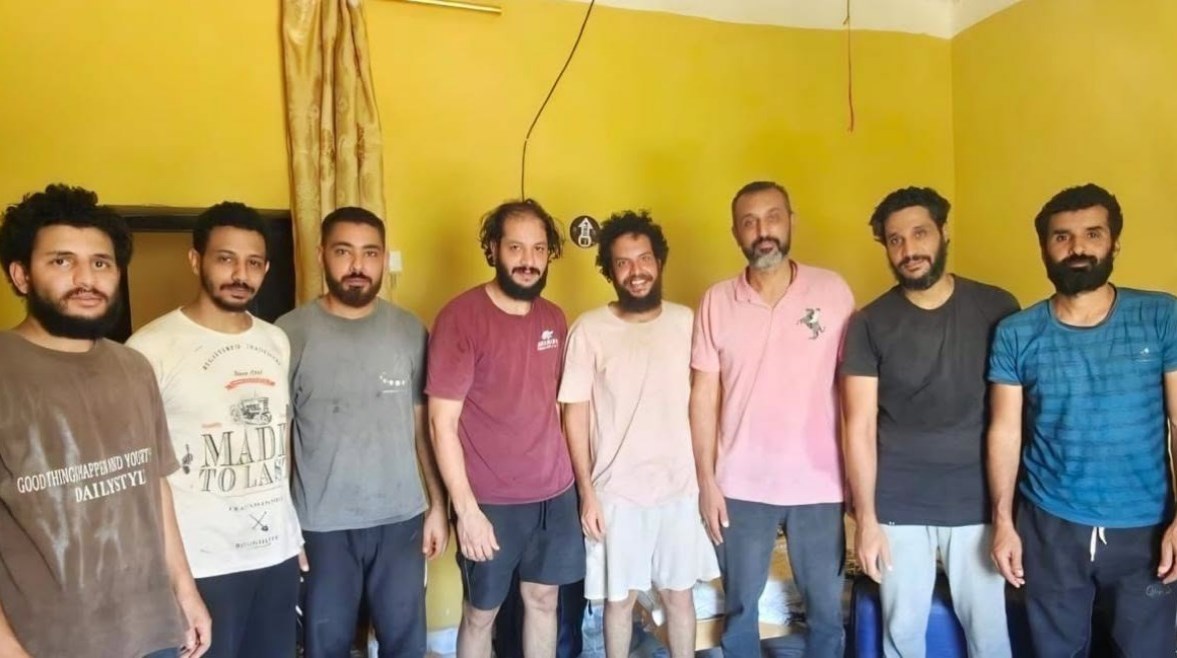 البحارة الـ8 المختطفين 