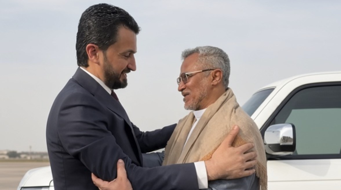 وزير الاتصالات العراقي مصطفى سند وقيادي حوثي