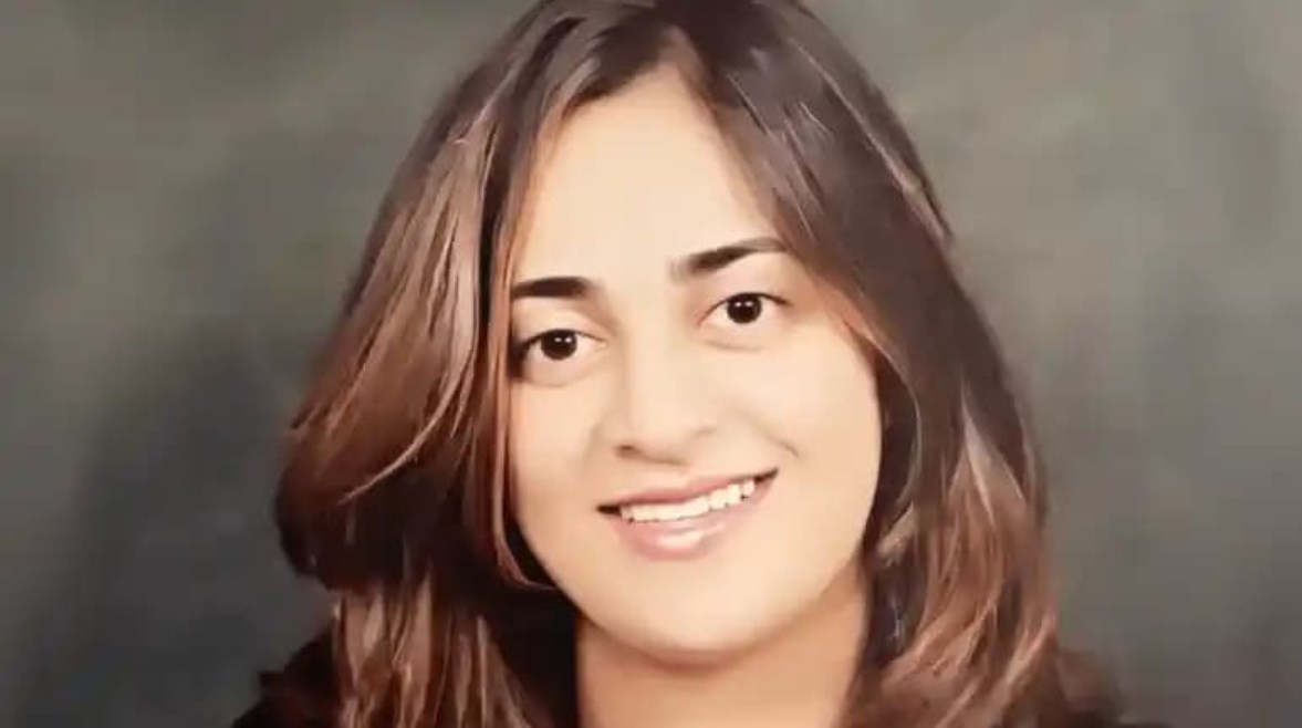 ياسمين أبو النجا 