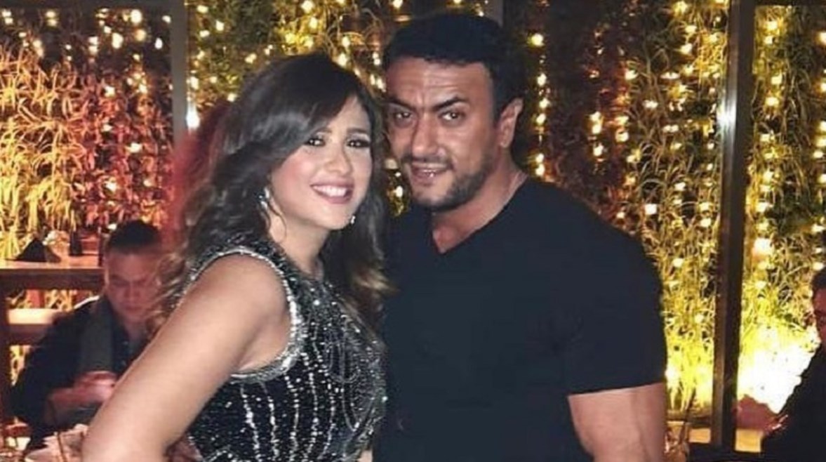 ياسمين عبد العزيز وأحمد العوضي 