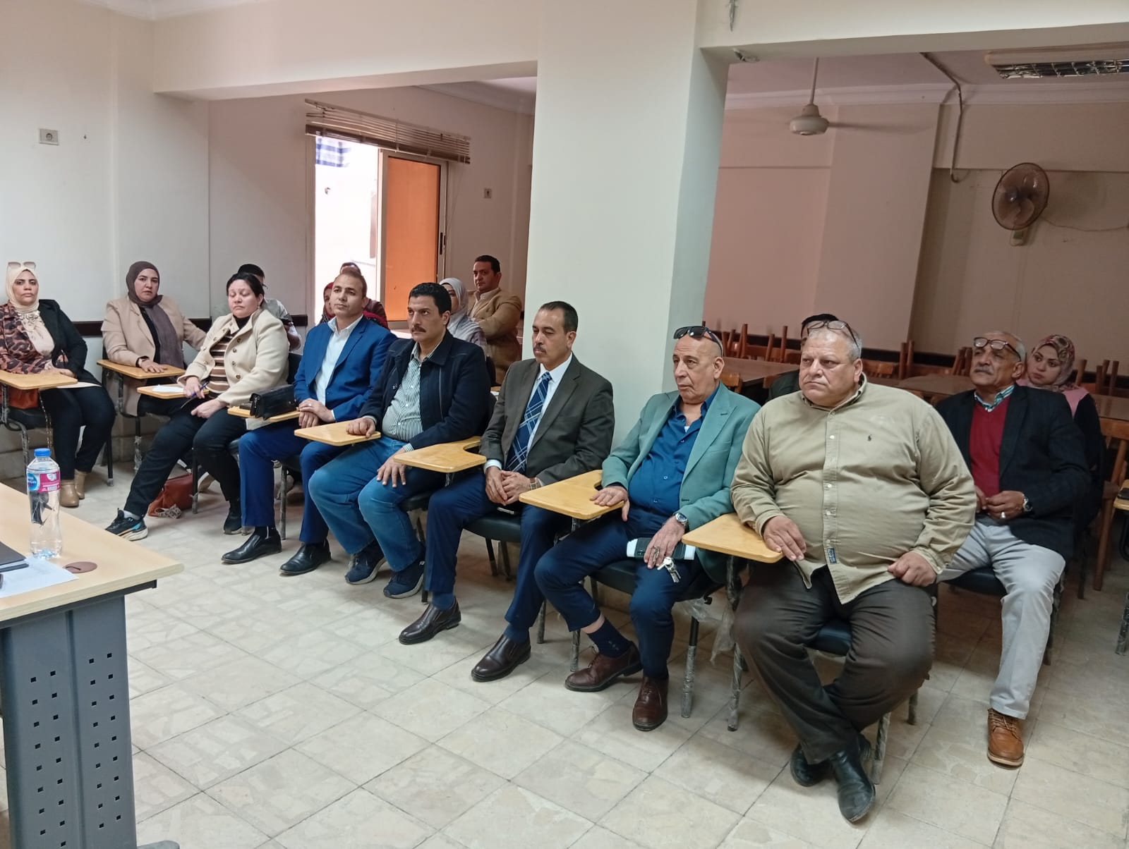 1000983749 1000983749