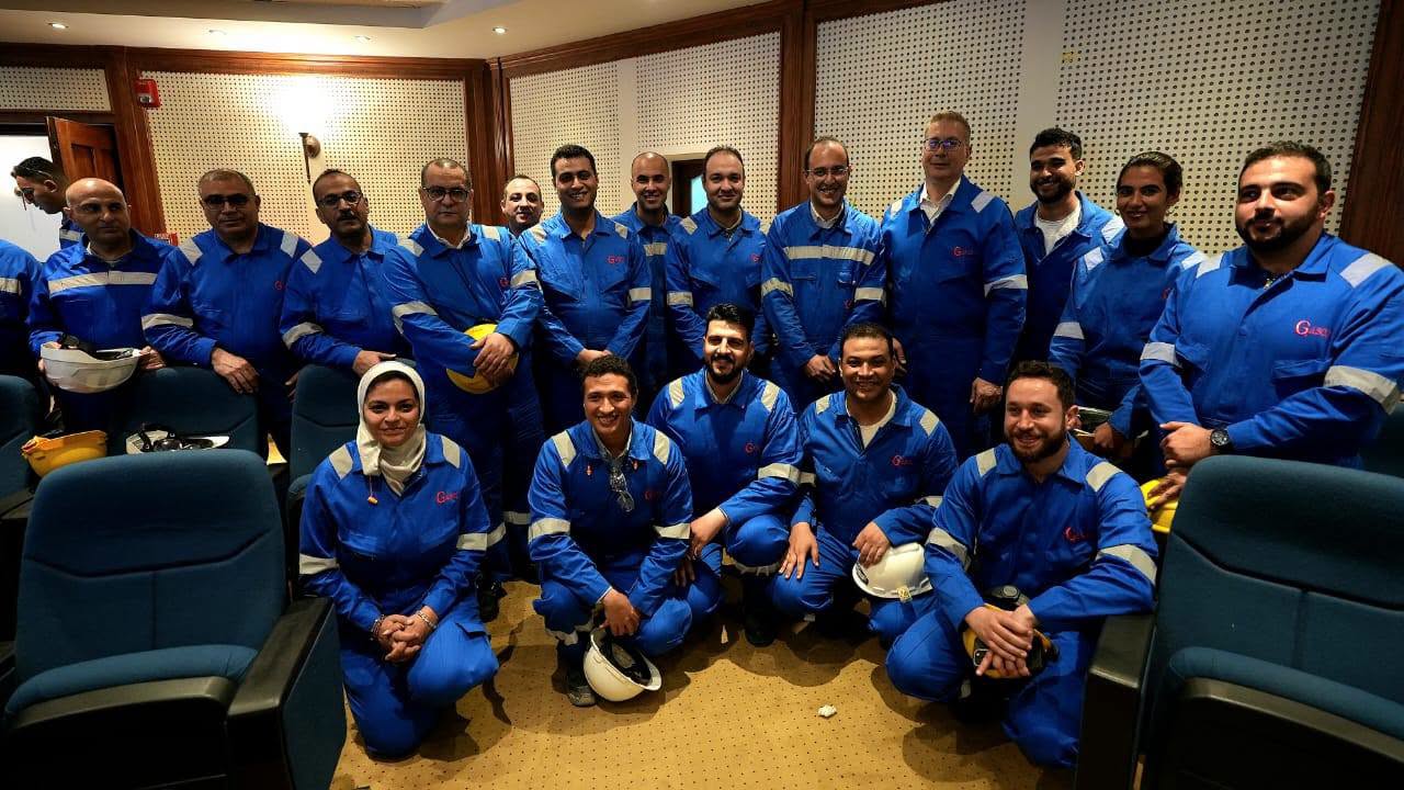 جانب من جولة وزير البترول