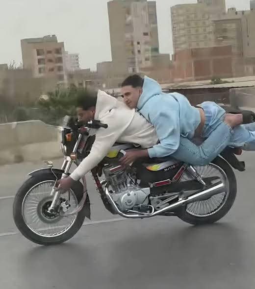 1001328088