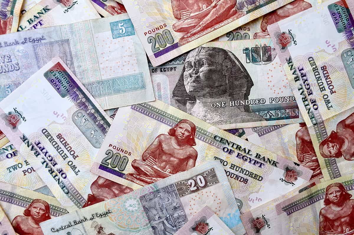 Egypt-devalues-pound
