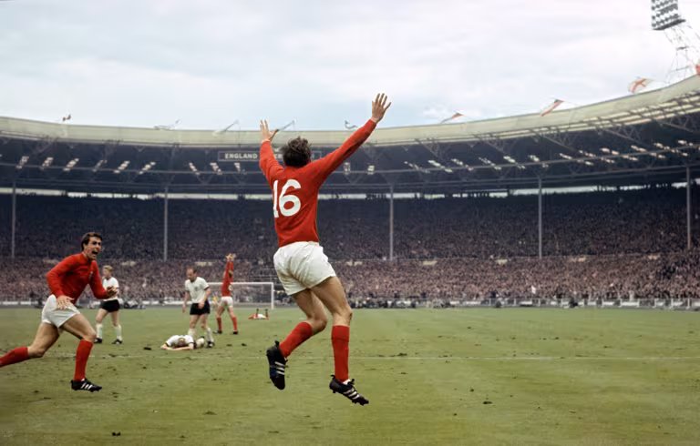 Martin-Peters-celebrates-scoring-for-England-again Martin-Peters-celebrates-scoring-for-England-again