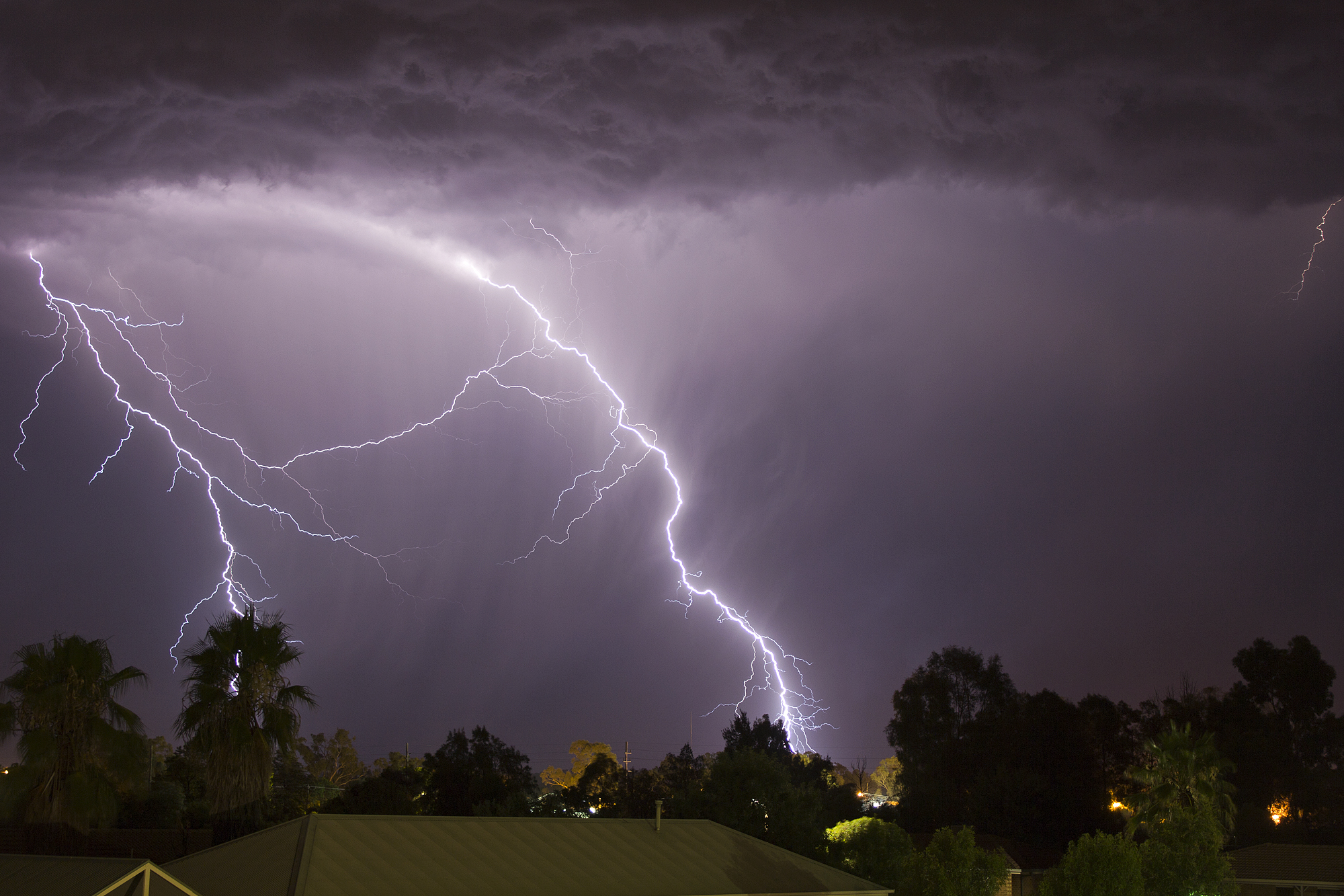 Cloud_to_ground_lightning_strikes_south-west_of_Wa Cloud_to_ground_lightning_strikes_south-west_of_Wa