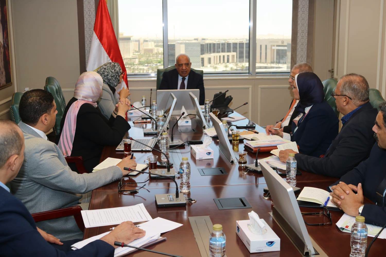 749629267_1568163038430432_7798522763536756655_n جانب من اجتماع وزير الكهرباء والطاقة المتجددة