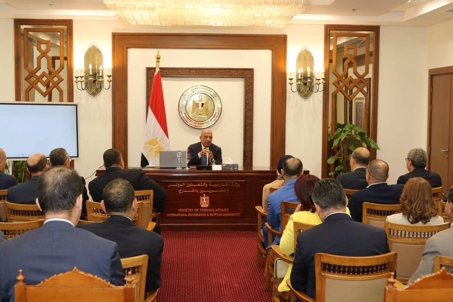 جانت من اجتماع محمود عصمت وزير الكهرباء والطاقة المتجددة