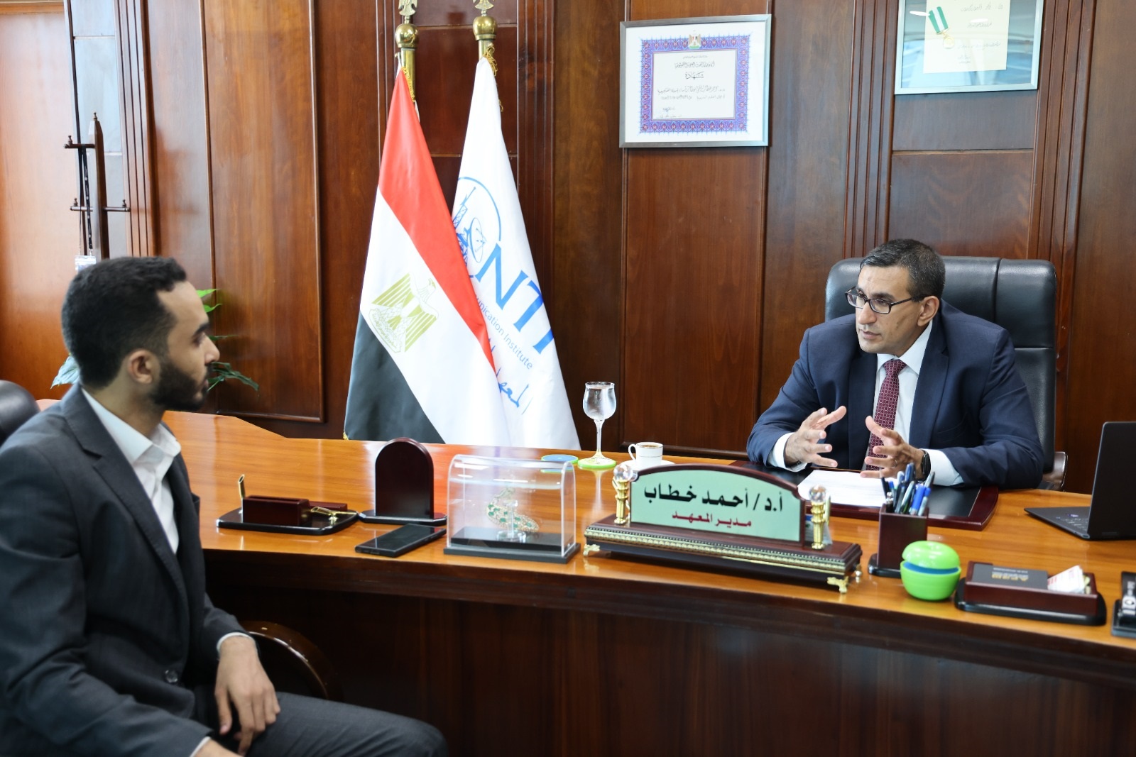 مدير المعهد القومي للاتصالات، أحمد خطاب، ومحرر تليجراف مصر، حسن راشد