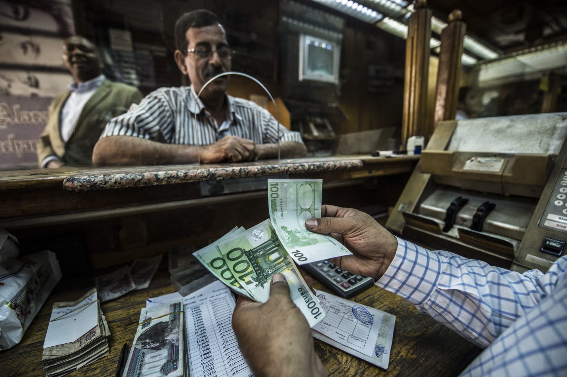 الأموال الساخنة في مصر.. هل ستبقى حال خفض الفائدة؟ - تليجراف مصر